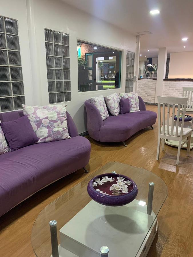 Hostel Baan Sood Soi 1 บ้านสุดซอย เรซิเด้นท์ 1 *