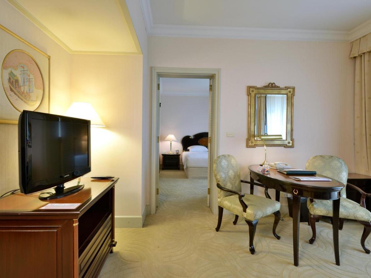 Hotel Evergreen Laurel