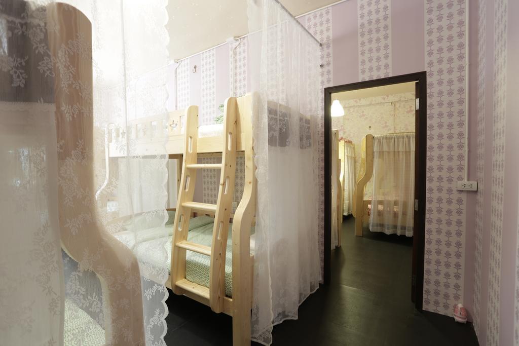 Hostel Tiger Lily