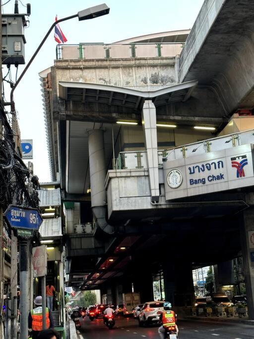 Sukhumvit Entire House 7 Pax - 2 Mins Walk From Skytrain Apartamento Banguecoque