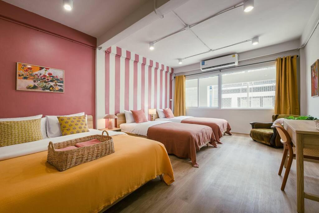 Sukhumvit Entire House 7 Pax - 2 Mins Walk From Skytrain Apartamento