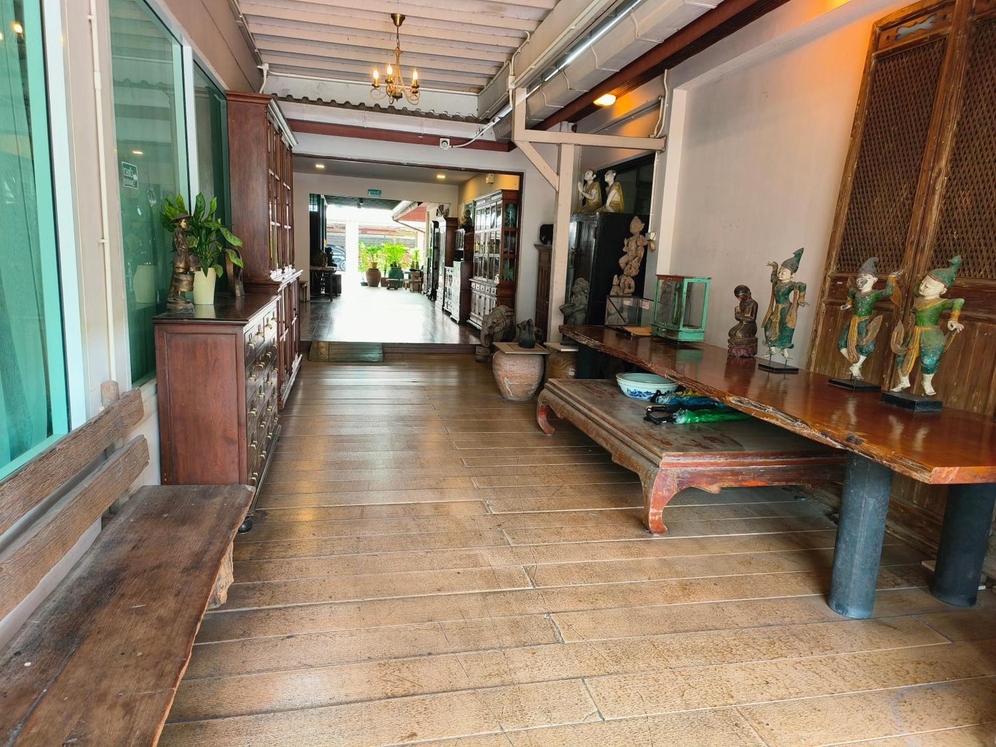 Tanwa - Mrt Ratchadapisek Gasthof Bangkok