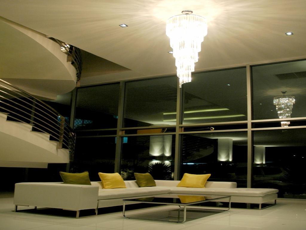 Aparthotel Seven Place Executive Residences
