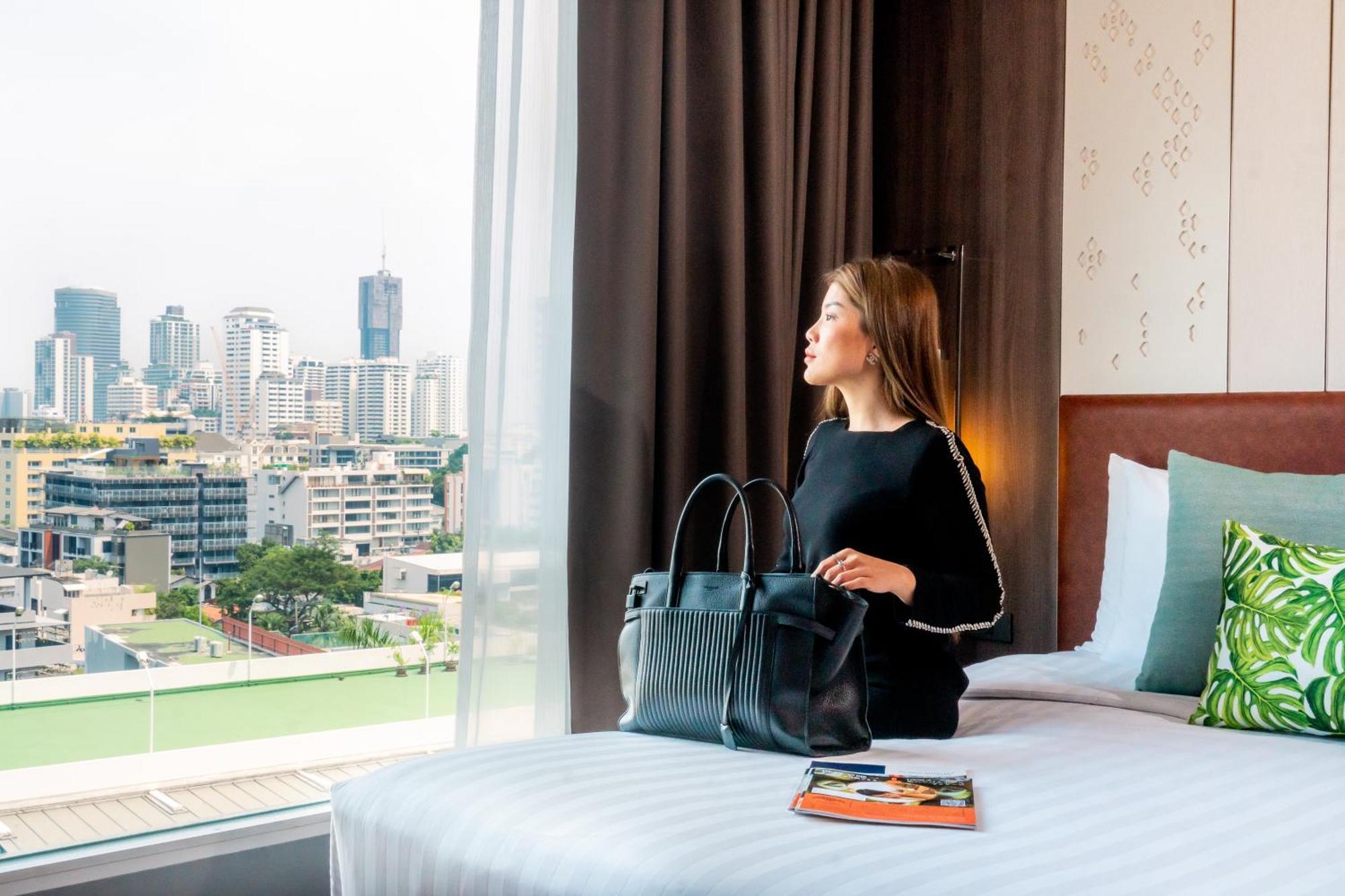 Hotel Novotel Living Sukhumvit Legacy 4*