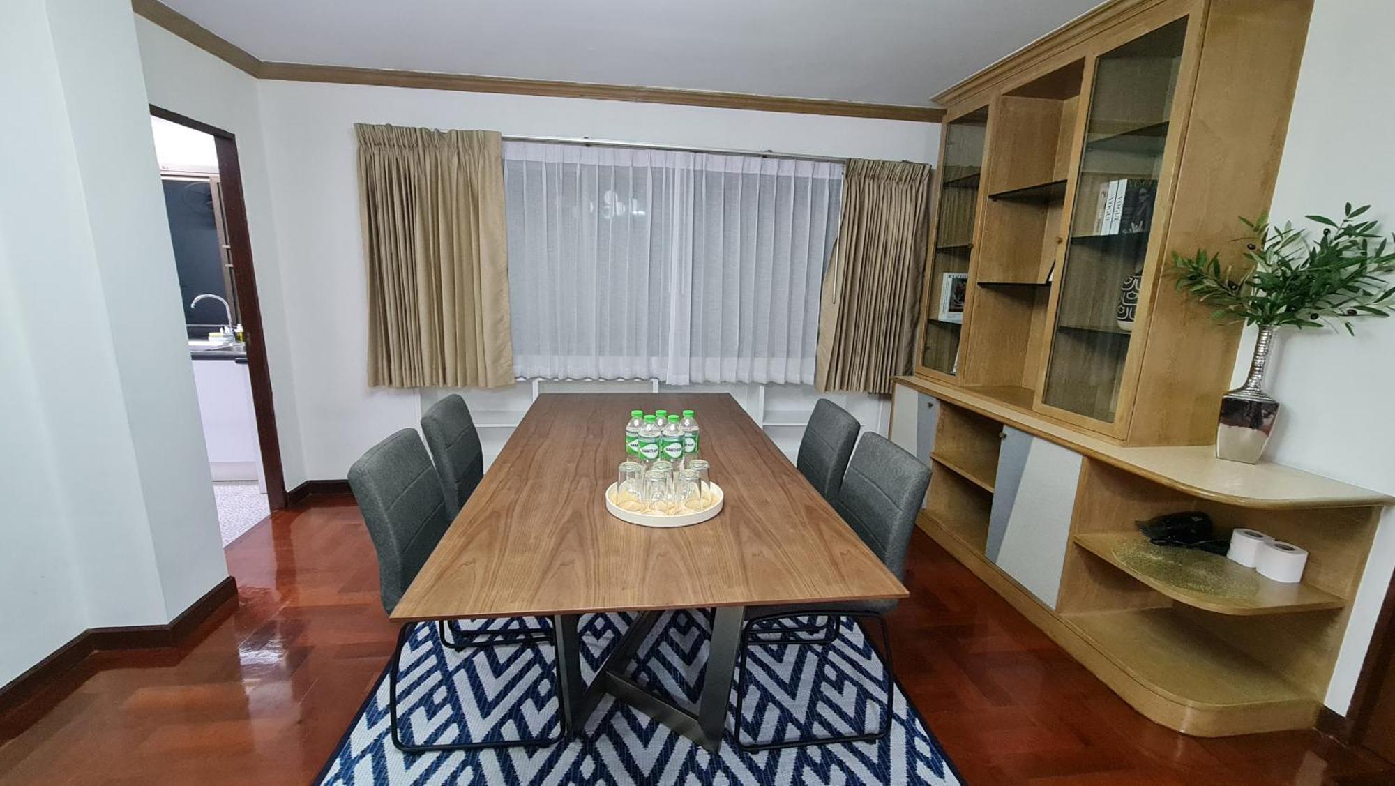 Service Apartment Thong Lo Ekkamai Prompong Bangkok