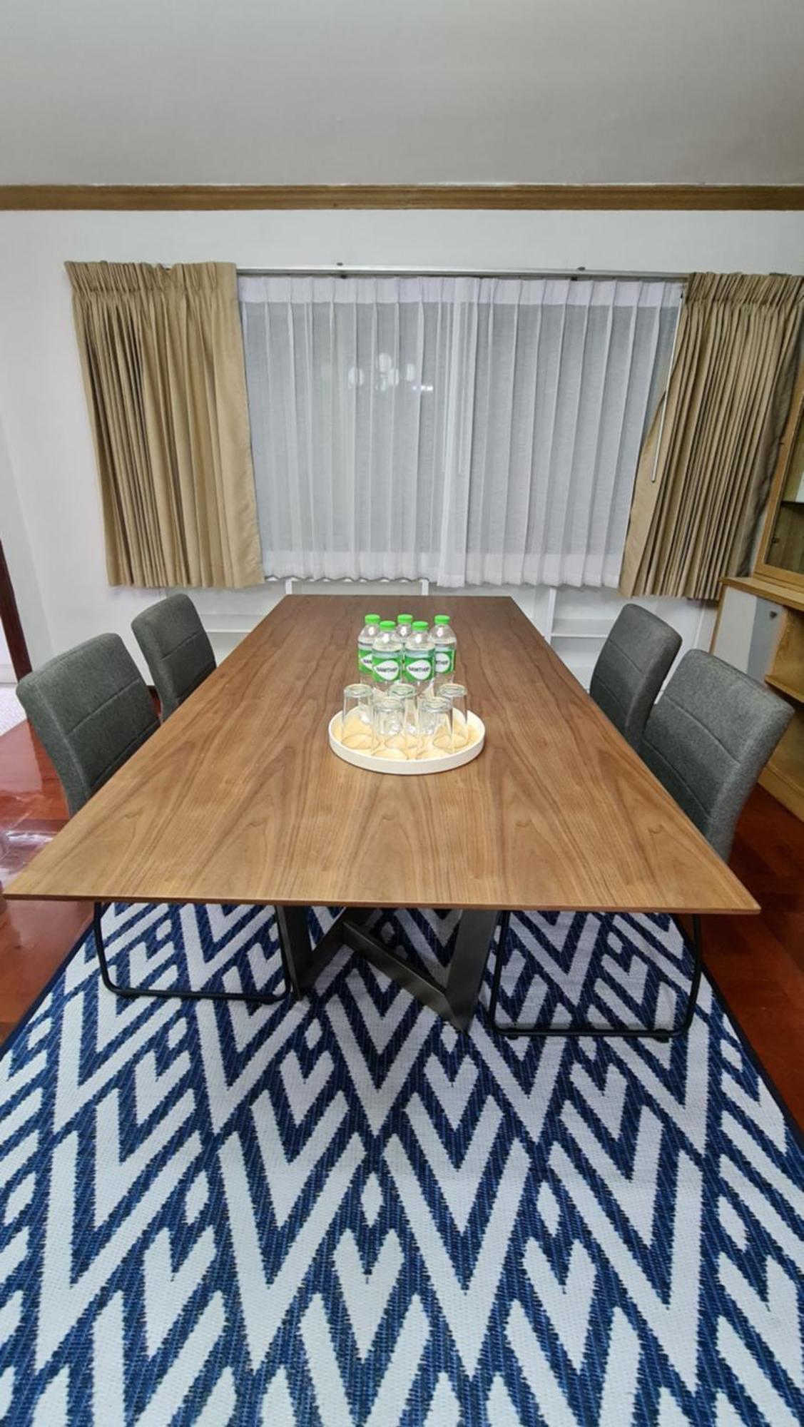 Service Apartment Thong Lo Ekkamai Prompong Bangkok