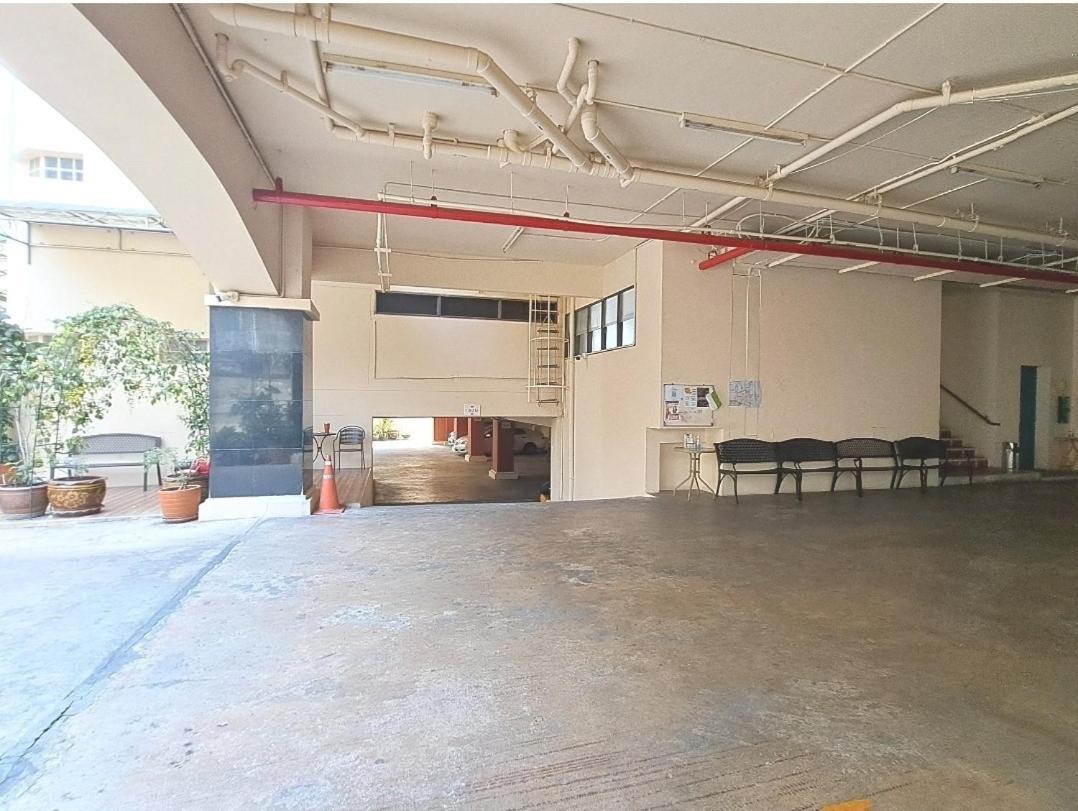 Service Apartment Thong Lo Ekkamai Prompong Apartment