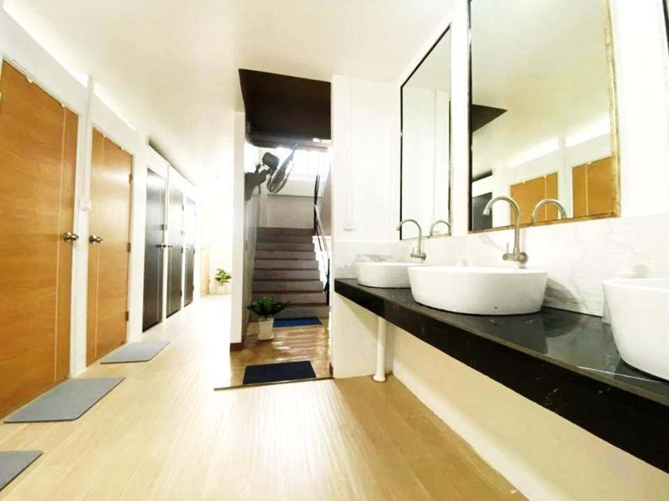 Club House 124 Near Suvarnabhumi, Bkk Airport *