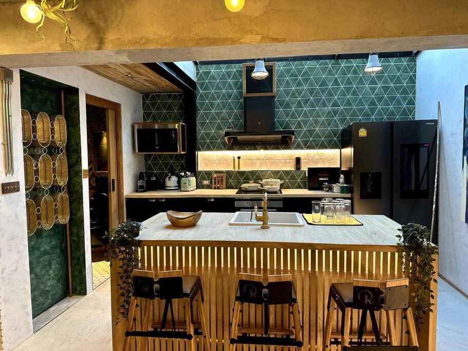Ferienhaus Thai Wabi-sabi Loft Bangkok