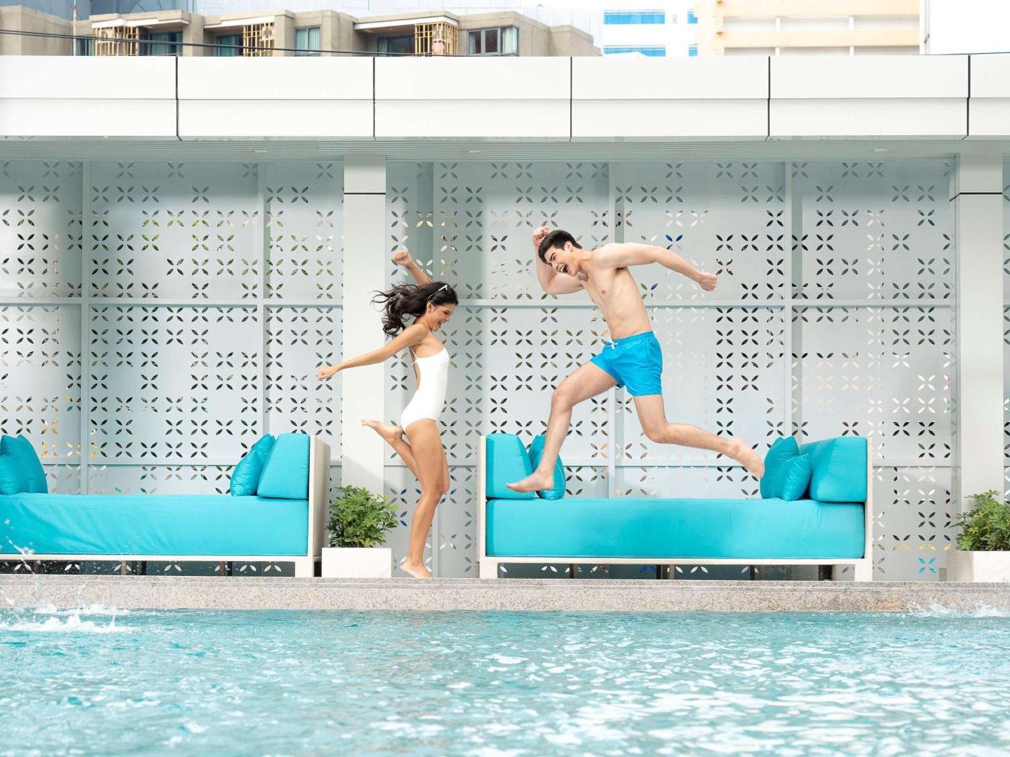 Novotel Living Sukhumvit Legacy Hotel 4*