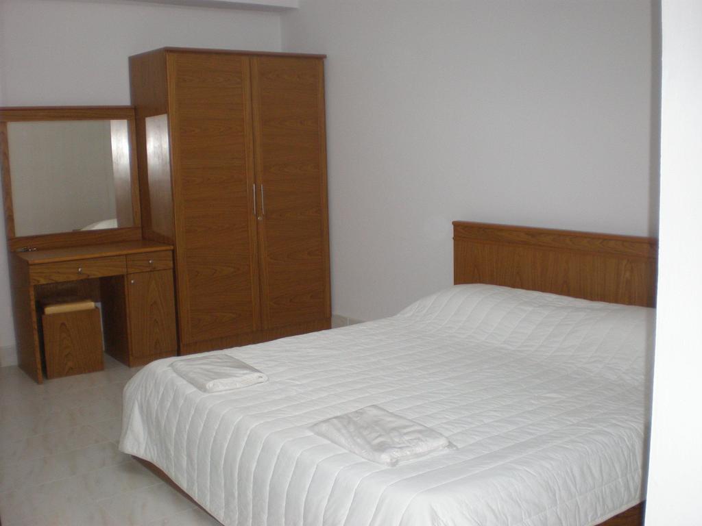 Motel Thana Place Charunsanitwong 34 *