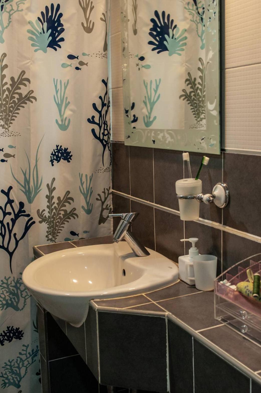 Cozy 1br Walk To Bts And Airport Rail Link Close To Malls T Apartemen
