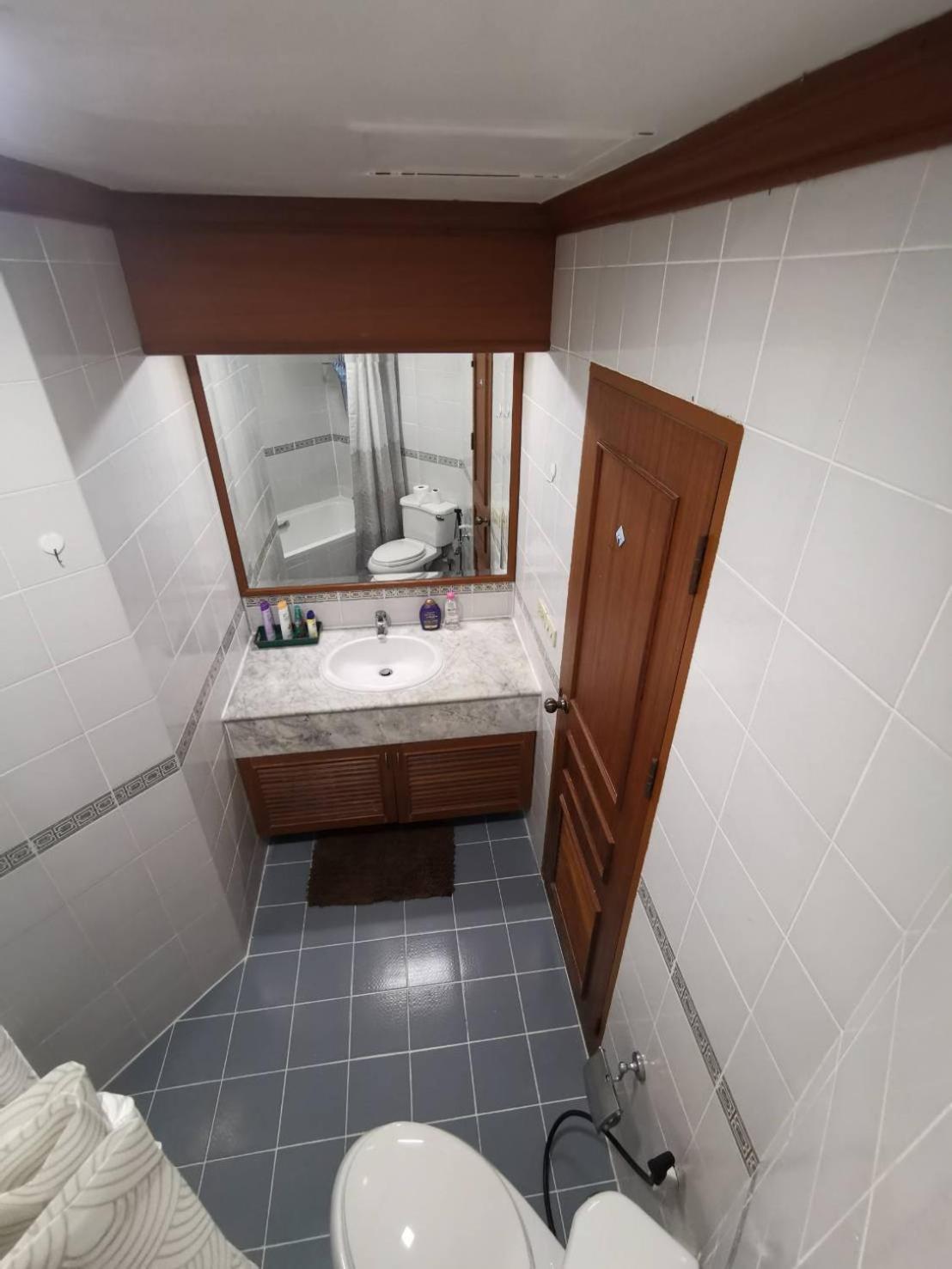 Apartment Cozy 1br Walk To Bts And Airport Rail Link Close To Malls G7 *