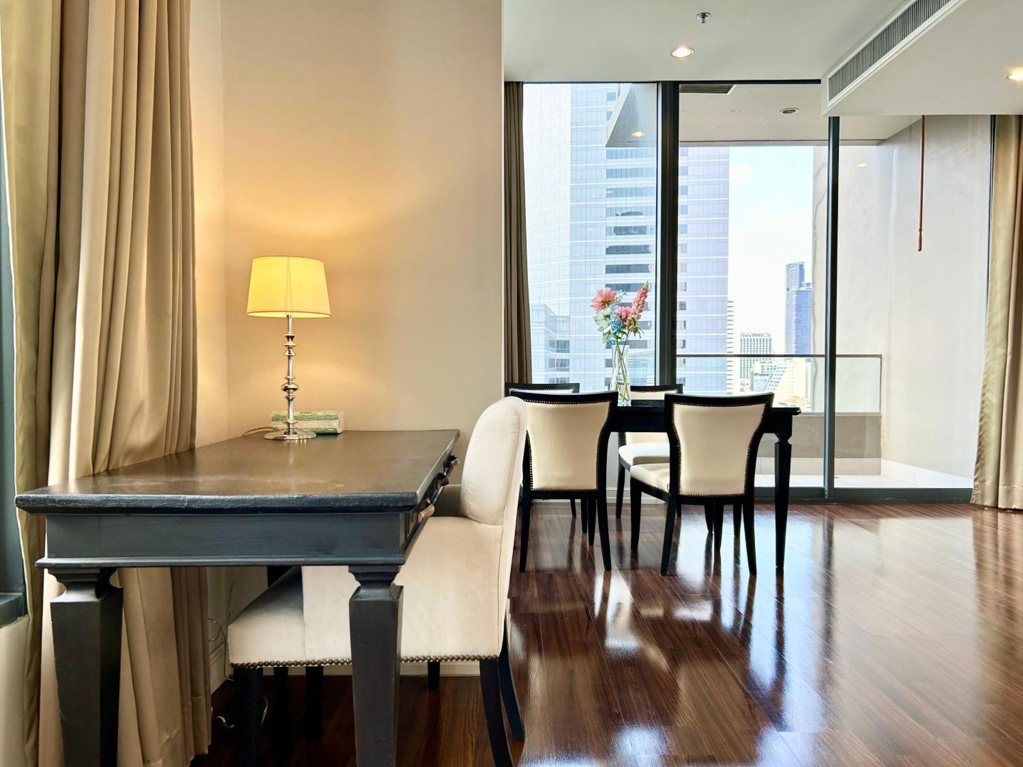 The Willows Luxury Two Bedrooms Apartment Bangkok