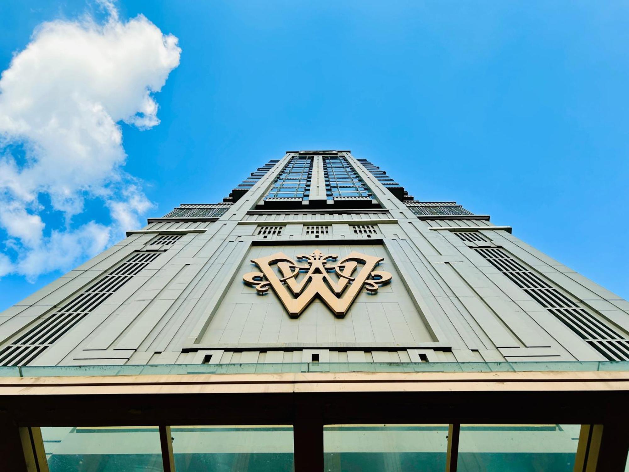The Willows Luxury Two Bedrooms Apartment Bangkok