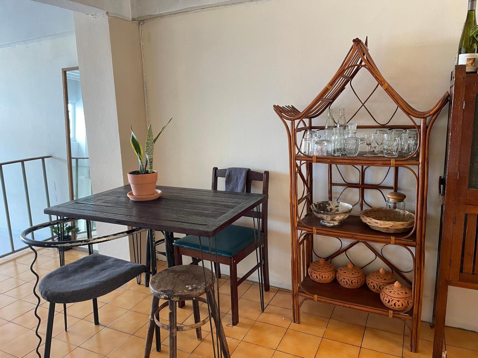 Baan Khaosoi - Private In A Rooftop 2nd Floor Hostel *