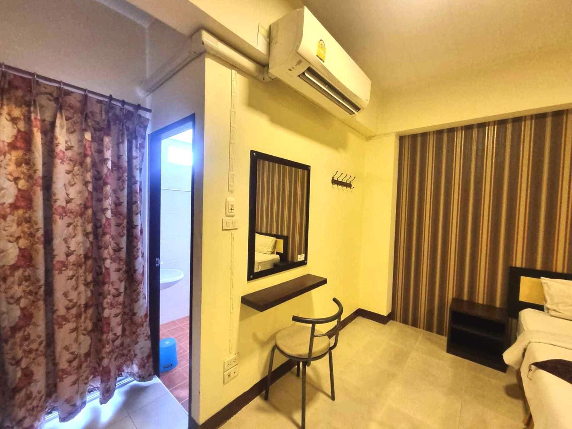 Oyo 75460 Baansang Place Suvarnabhumi Hotel