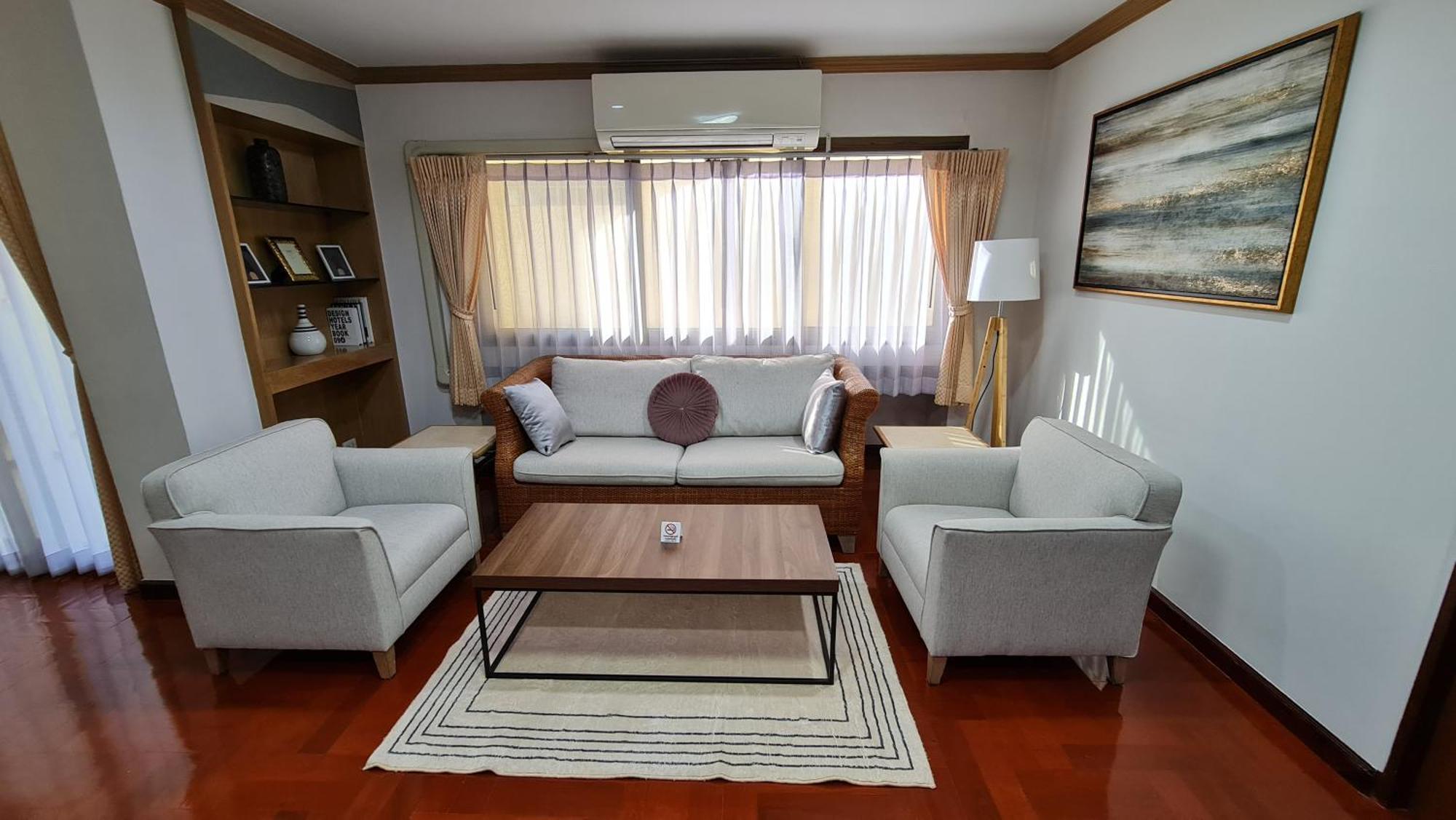 Service Apartment Thong Lo Ekkamai Prompong Bangkok
