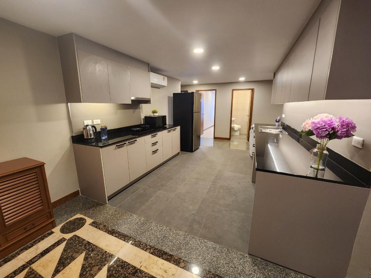 United Tower Thonglor By Aspira Apartemen