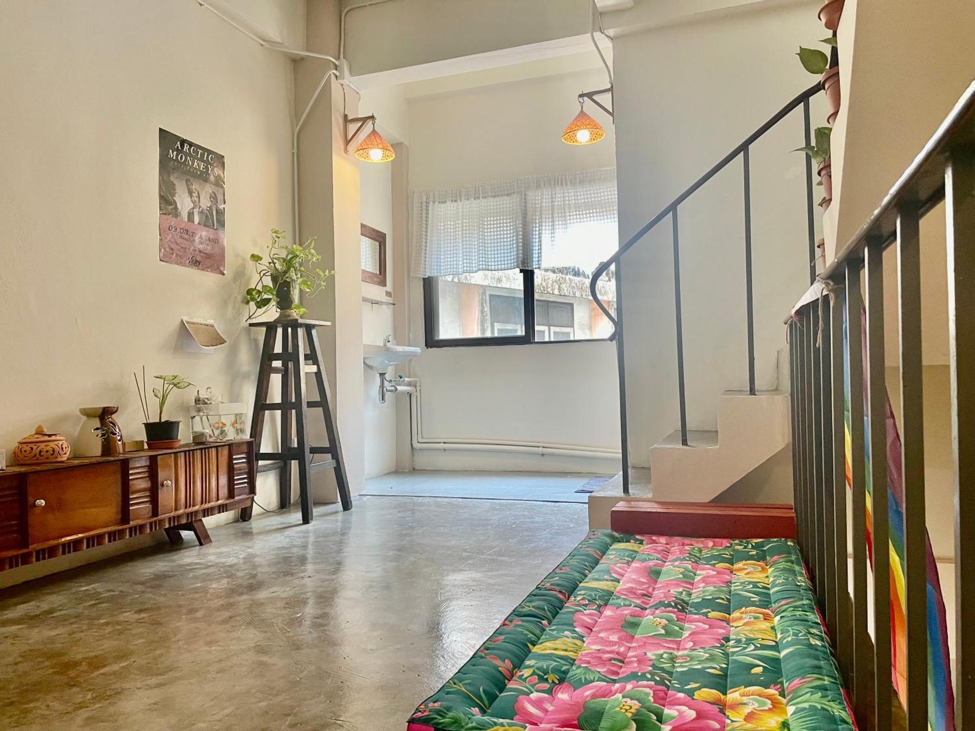 Baan Khaosoi - Private In A Rooftop 2nd Floor * Bangkok