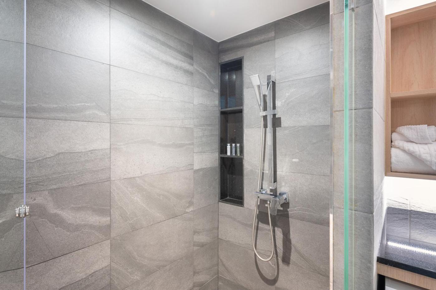 Hotel Livezen Sukhumvit 4*