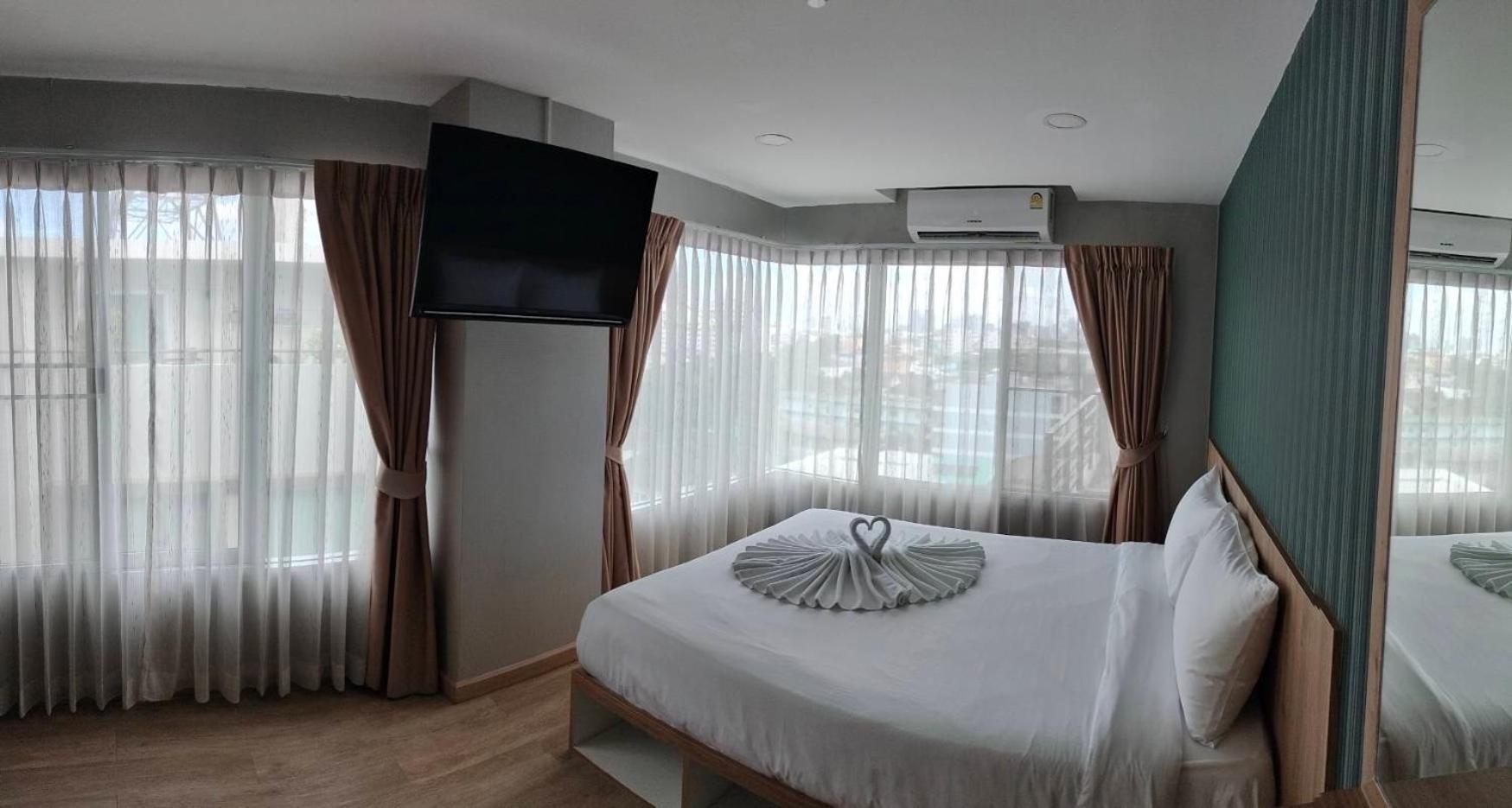 The Lux Ladprao 10 Aparthotel Bangkok