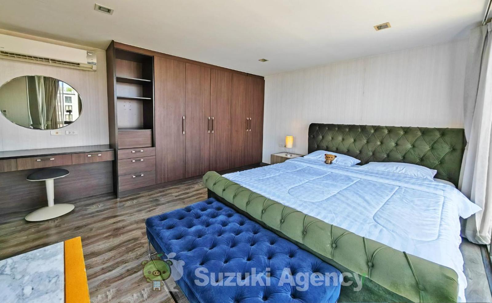 W8 Condo, Luxe 2 Bedroom Private Floor, Hip Area, 5 Mins From Thonglo Bts Station