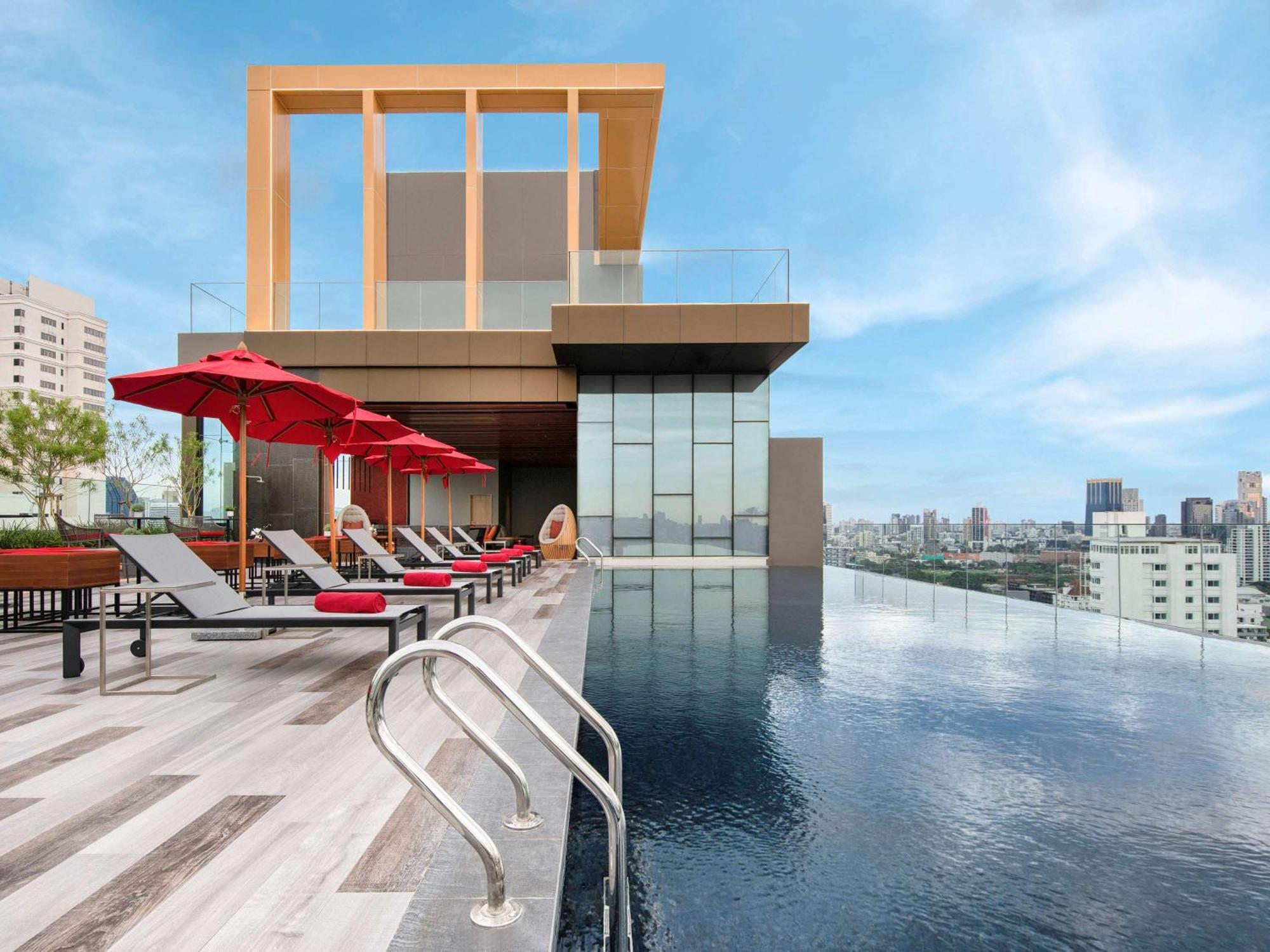 Novotel Sukhumvit 4 Hotel
