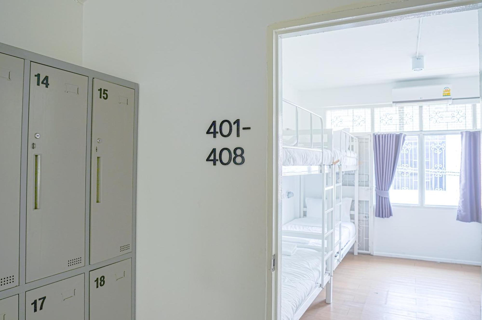 Asrama Piccolo Sukhumvit Hostel- Self Check-in After 6 Pm Bangkok