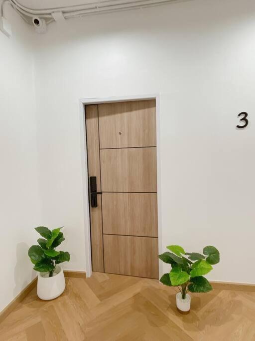 Entire Floor,decorated Cozy Home,near Grand Palace Apartemen Bangkok