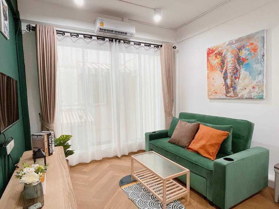 Entire Floor,decorated Cozy Home,near Grand Palace Apartemen *