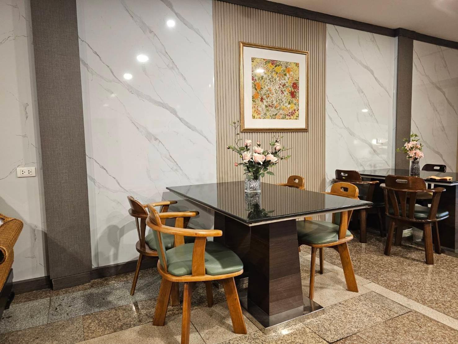 Dynasty Hotel Bangkok