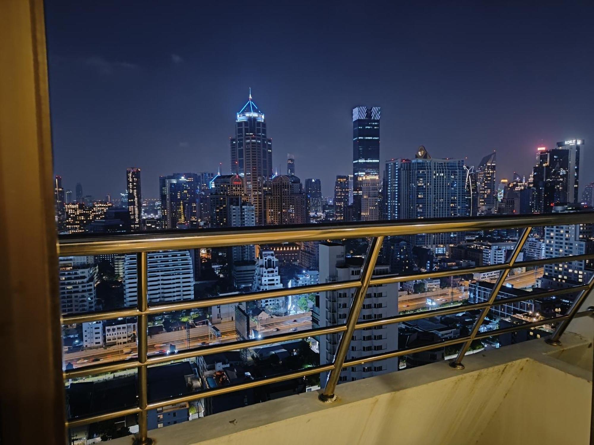 Omni Tower Sukhumvit Nana Direct 3*