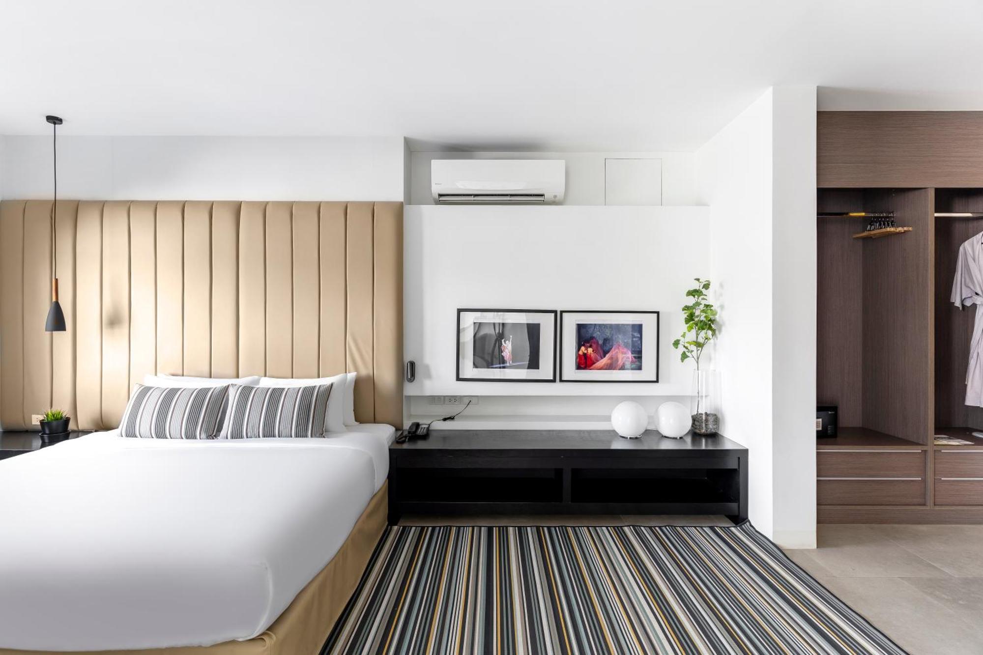Hotel Theatre