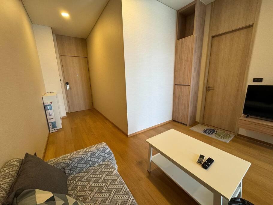 S42 Wyndham Garden Sukhumvit Bts Ekkamai Gym Swim Apartment Bangkok