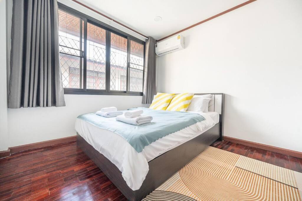Miq Hk16 - 3br Huai Khwang Mrt With Pool Table Near Jodd Fair Vila *