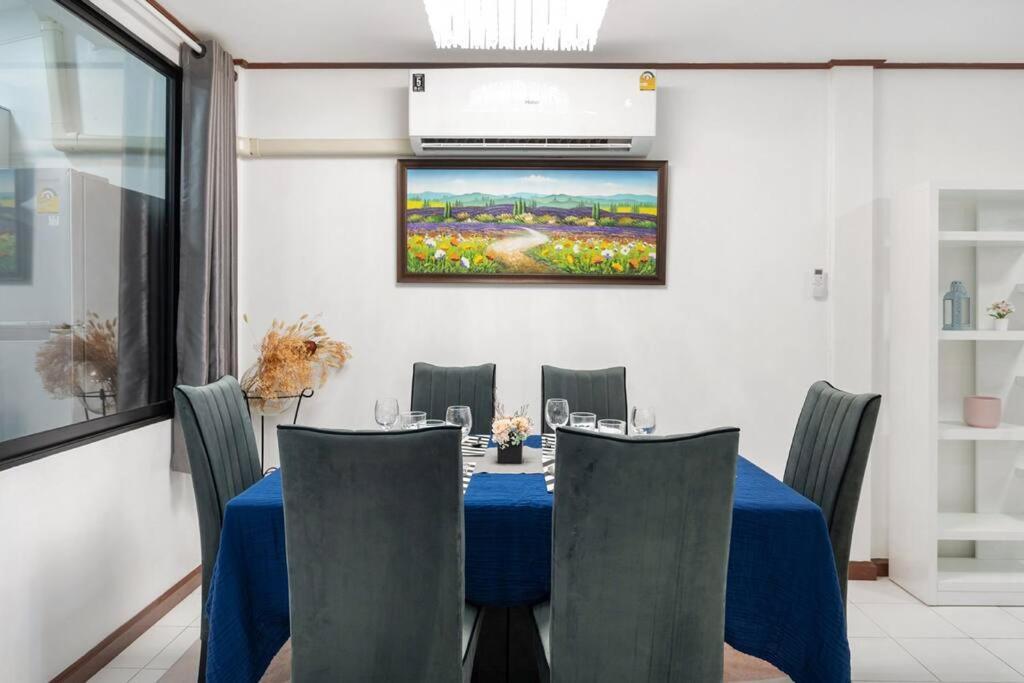Miq Hk16 - 3br Huai Khwang Mrt With Pool Table Near Jodd Fair Vila *