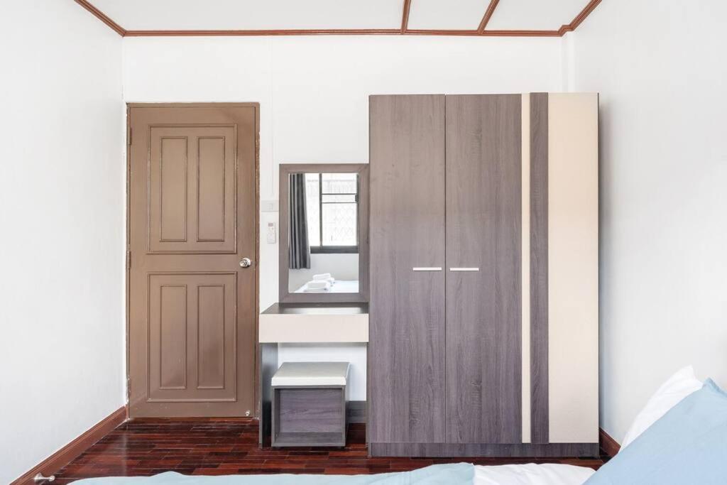 Miq Hk16 - 3br Huai Khwang Mrt With Pool Table Near Jodd Fair Vila *