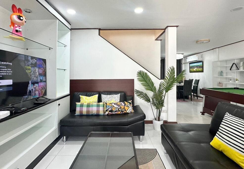 Miq Hk16 - 3br Huai Khwang Mrt With Pool Table Near Jodd Fair * Bangkok