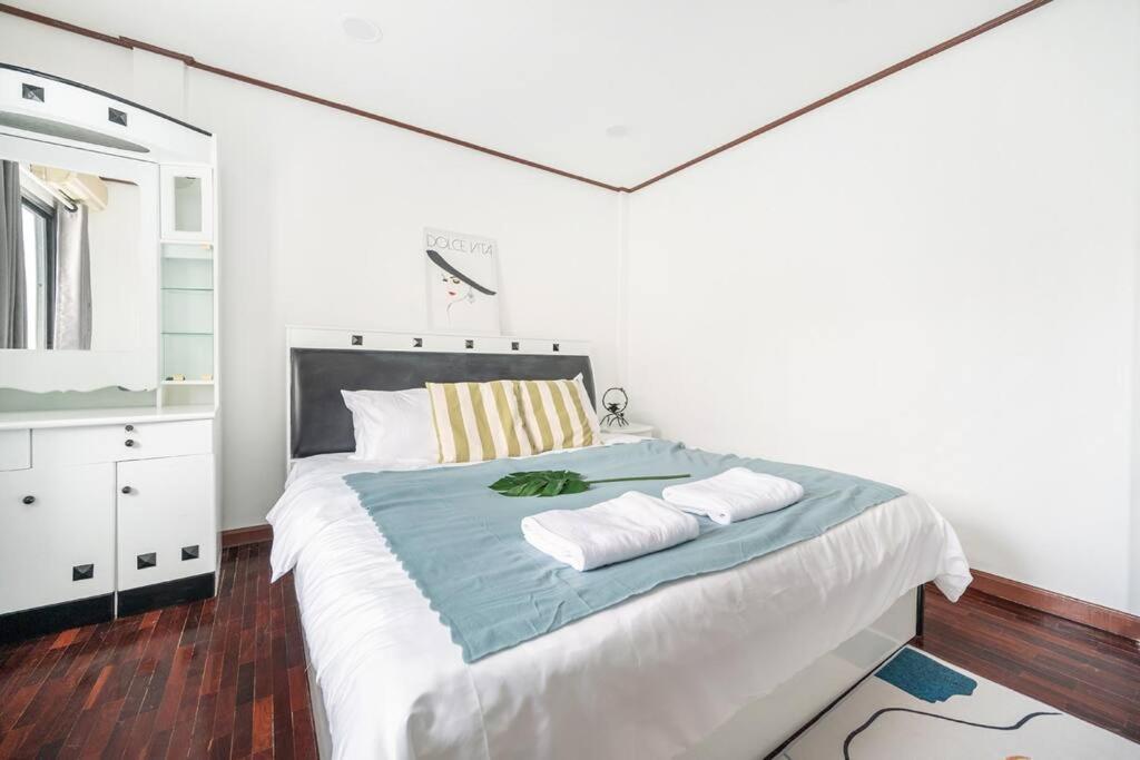 Miq Hk16 - 3br Huai Khwang Mrt With Pool Table Near Jodd Fair Vila Bangkok