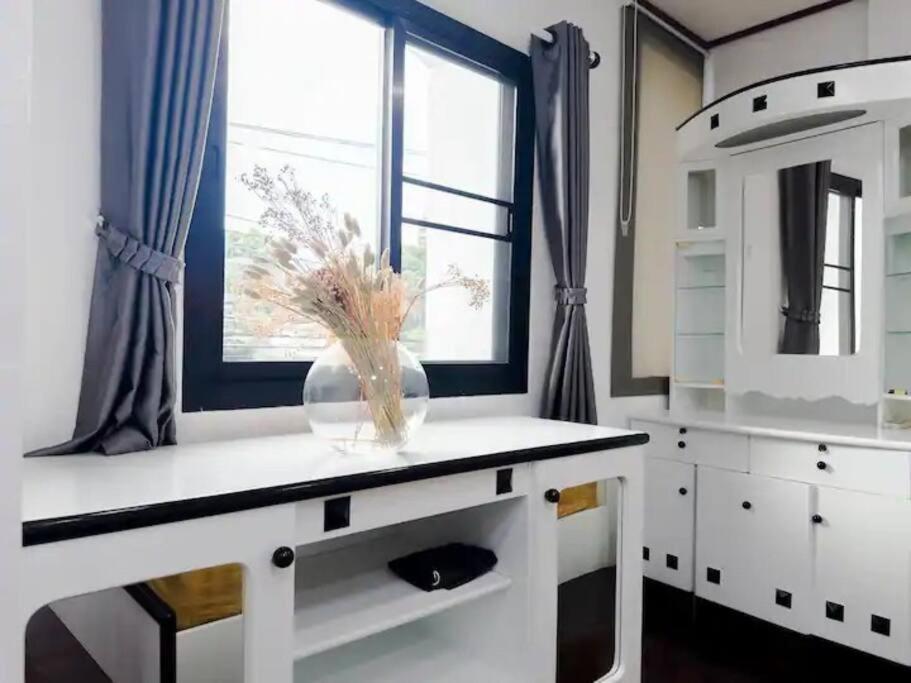Vila Miq Hk16 - 3br Huai Khwang Mrt With Pool Table Near Jodd Fair *