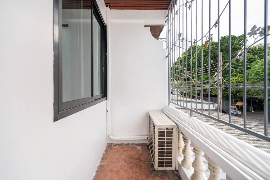 Miq Hk16 - 3br Huai Khwang Mrt With Pool Table Near Jodd Fair