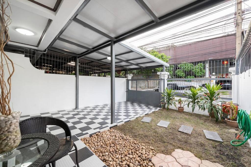 Vila Miq Hk16 - 3br Huai Khwang Mrt With Pool Table Near Jodd Fair
