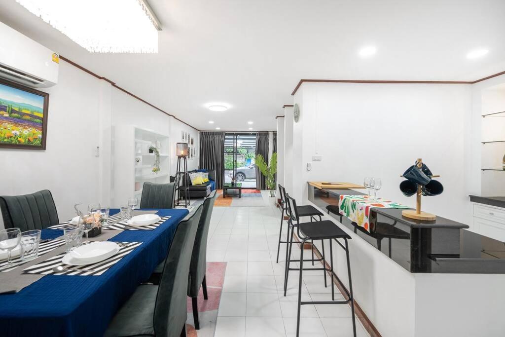 Miq Hk16 - 3br Huai Khwang Mrt With Pool Table Near Jodd Fair Bangkok