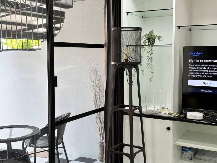 Miq Hk16 - 3br Huai Khwang Mrt With Pool Table Near Jodd Fair Bangkok