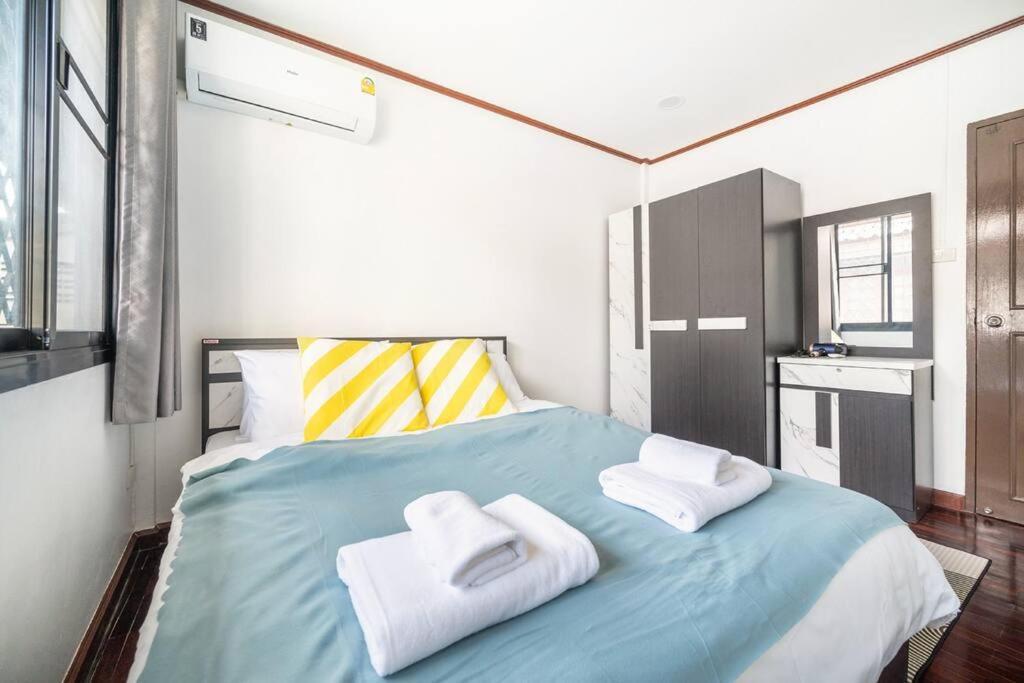 Miq Hk16 - 3br Huai Khwang Mrt With Pool Table Near Jodd Fair Vila