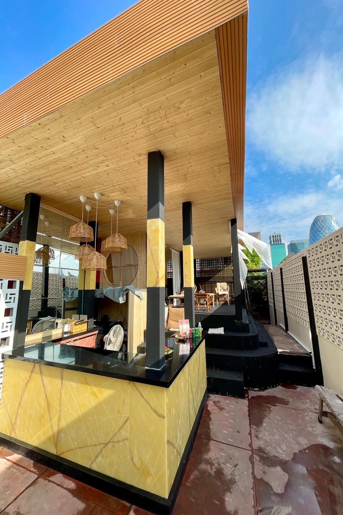 Blu Ari Stylish Gay Poshtel