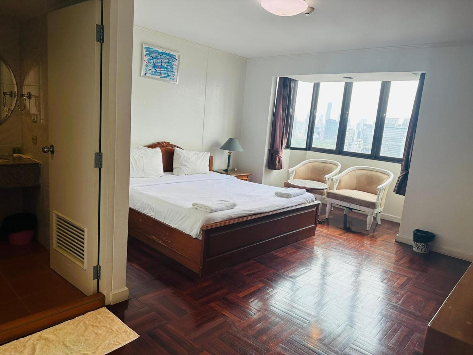 Omni Tower Sukhumvit Nana Direct 3* Bangkok