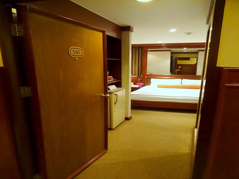 City Hotel