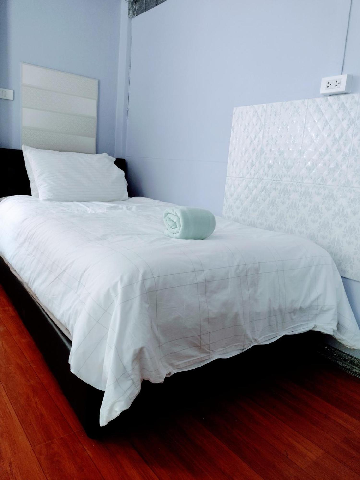 Homestay Mango Tree Guestroom *